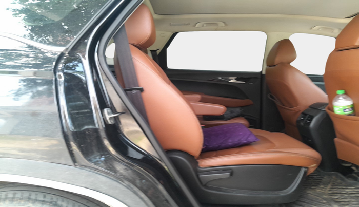 2021 MG HECTOR PLUS SHARP 2.0 DIESEL TURBO MT 6-STR, Diesel, Manual, 1,00,930 km, interior