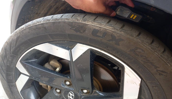 2021 Hyundai ALCAZAR PLATINUM 1.5 MT 7STR, Diesel, Manual, 90,870 km, tyre