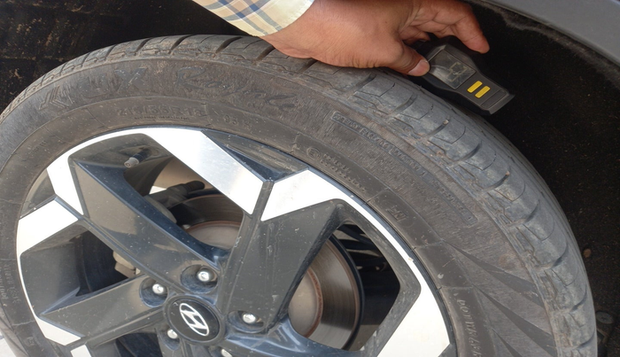 2021 Hyundai ALCAZAR PLATINUM 1.5 MT 7STR, Diesel, Manual, 90,870 km, tyre