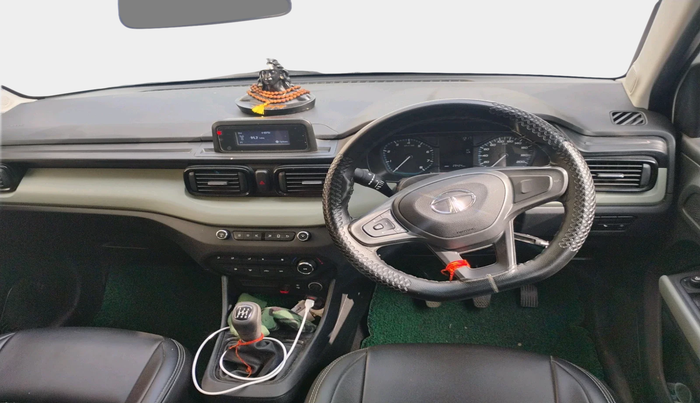 2022 Tata PUNCH ADVENTURE MT, Petrol, Manual, 29,424 km, interior