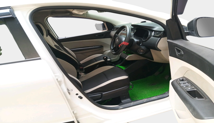 2023 Renault TRIBER RXT, Petrol, Manual, 9,070 km, interior