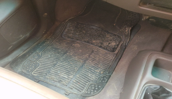 2010 Maruti Zen Estilo LXI, Petrol, Manual, 76,842 km, interior