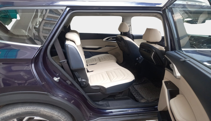 2023 KIA CARENS LUXURY PLUS 1.5 DIESEL 7 STR, Diesel, Manual, 37,713 km, interior