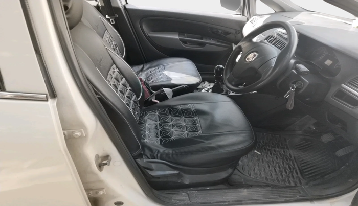 2011 Fiat Grand Punto ACTIVE 1.3, Diesel, Manual, 88,100 km, interior