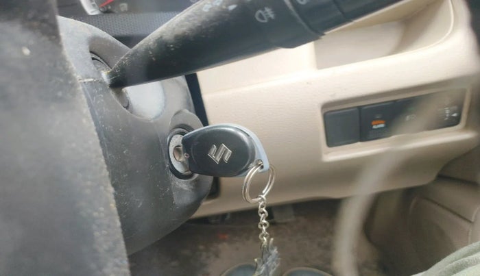 2014 Maruti Swift Dzire VXI, Petrol, Manual, 1,05,594 km, interior