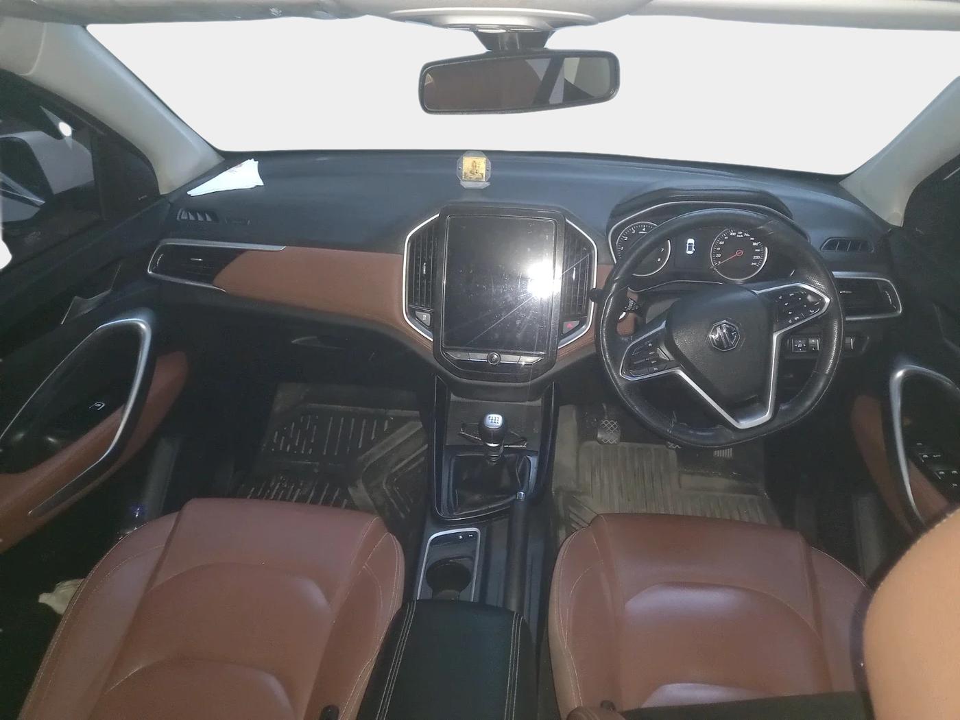 2021 MG HECTOR PLUS SELECT 2.0 DIESEL TURBO MT 7-STR, Diesel, Manual, 1,00,765 km, interior