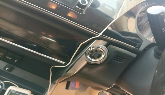 2017 Honda City 1.5L I-VTEC VX, Petrol, Manual, 1,24,872 km, interior