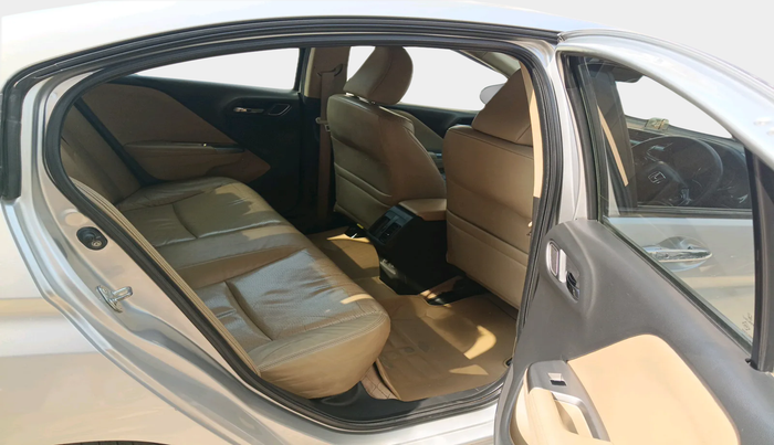 2017 Honda City 1.5L I-VTEC VX, Petrol, Manual, 1,24,872 km, interior