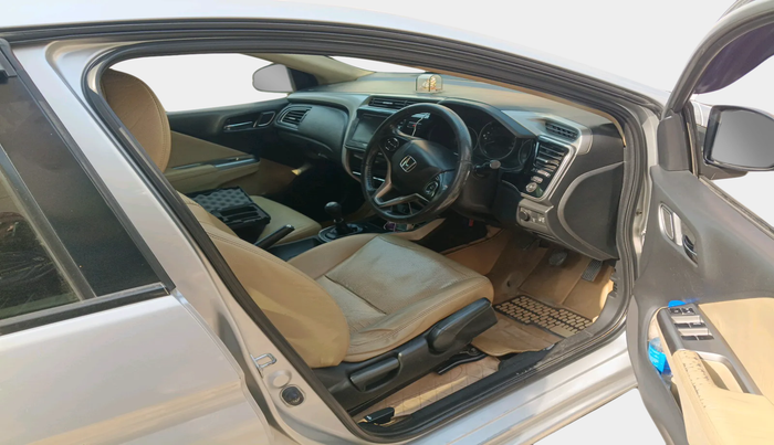 2017 Honda City 1.5L I-VTEC VX, Petrol, Manual, 1,24,872 km, interior