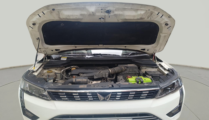 2022 Mahindra XUV300 W8 (O) 1.2 PETROL, Petrol, Manual, 92,877 km, exterior