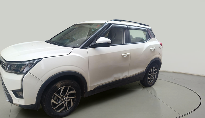 2022 Mahindra XUV300 W8 (O) 1.2 PETROL, Petrol, Manual, 92,877 km, exterior