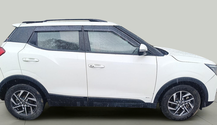 2022 Mahindra XUV300 W8 (O) 1.2 PETROL, Petrol, Manual, 92,877 km, exterior
