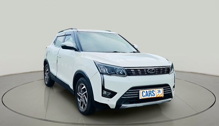 2022 Mahindra XUV300 W8 (O) 1.2 PETROL, Petrol, Manual, 92,877 km, exterior