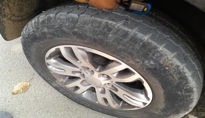 2018 Ford Endeavour TITANIUM 2.2 4X2 AT, Diesel, Automatic, 1,04,596 km, tyre