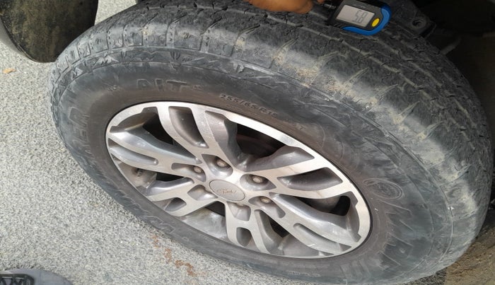 2018 Ford Endeavour TITANIUM 2.2 4X2 AT, Diesel, Automatic, 1,04,596 km, tyre
