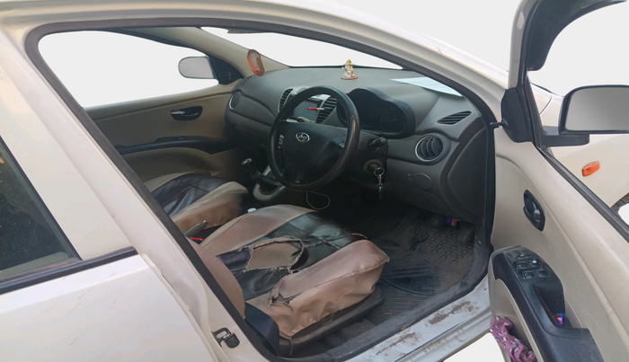 2014 Hyundai i10 MAGNA 1.1, Petrol, Manual, 66,477 km, interior