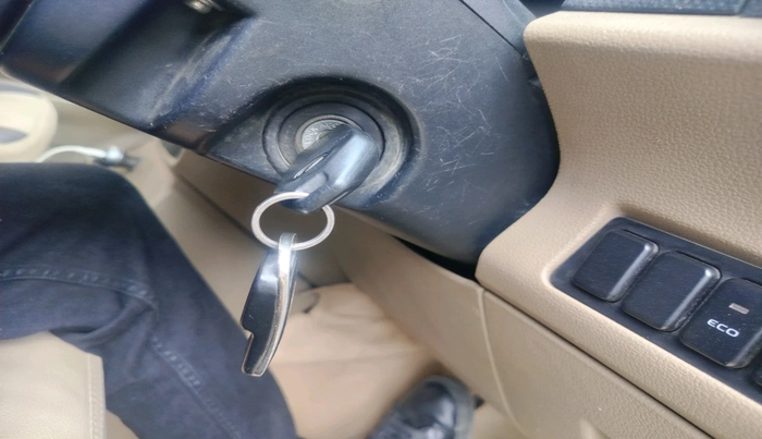 2015 Mahindra TUV300 T4, Diesel, Manual, 1,55,932 km, interior