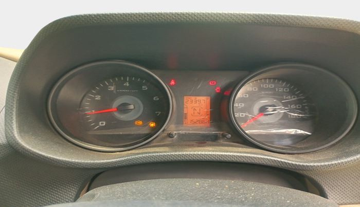 2016 Mahindra TUV300 T4, Diesel, Manual, 1,62,001 km, interior