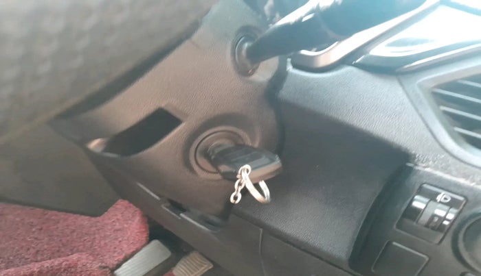 2018 Mahindra KUV 100 NXT K8 P 6 STR, Petrol, Manual, 1,16,370 km, interior