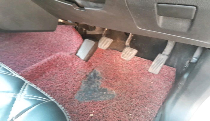 2018 Mahindra KUV 100 NXT K8 P 6 STR, Petrol, Manual, 1,16,370 km, interior