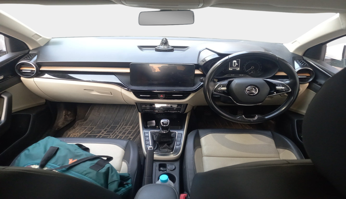 2022 Skoda SLAVIA STYLE 1.0L TSI MT, Petrol, Manual, 46,043 km, interior