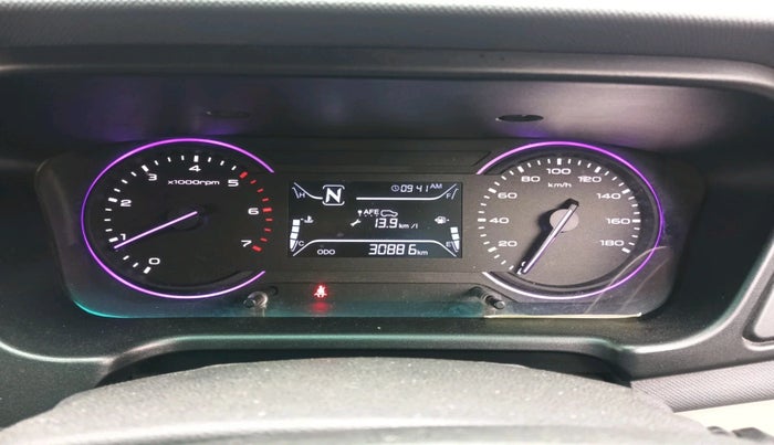 2019 Mahindra MARAZZO M2 7STR, Diesel, Manual, 30,886 km, interior