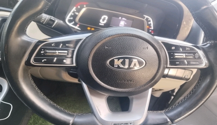 2020 KIA SONET HTX 1.5, Diesel, Manual, 1,56,461 km, interior