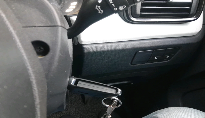 2024 Tata PUNCH PURE MT, Petrol, Manual, 14,460 km, interior