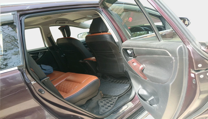 2017 Toyota Innova Crysta 2.4 G 7 STR, Diesel, Manual, 2,12,934 km, interior