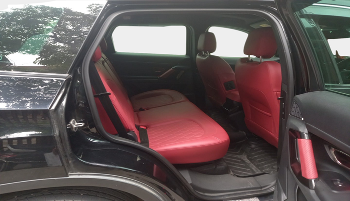 2023 Tata Safari XZA PLUS O RED DARK , Diesel, Automatic, 25,300 km, interior
