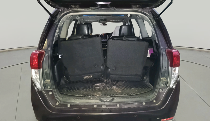 2016 Toyota Innova Crysta 2.4 ZX 7 STR, Diesel, Manual, 2,04,034 km, exterior