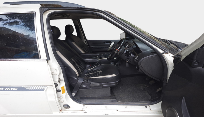2016 Tata Safari Storme 2.2 VX 4X2, Diesel, Manual, 1,80,886 km, interior