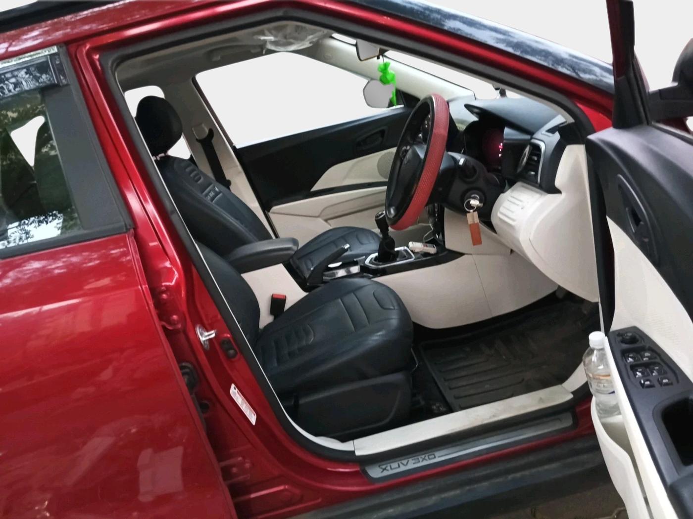 2024 Mahindra XUV 3XO MX3 1.5 Turbo Diesel, Diesel, Manual, 23,970 km, interior