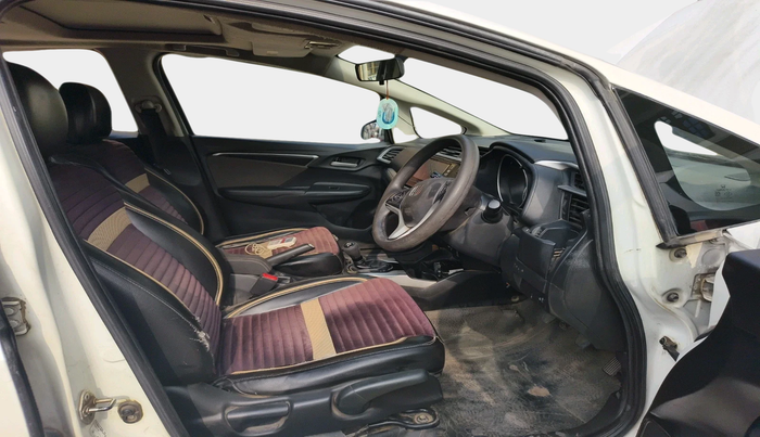 2018 Honda WR-V 1.5L I-DTEC VX MT, Diesel, Manual, 1,38,944 km, interior