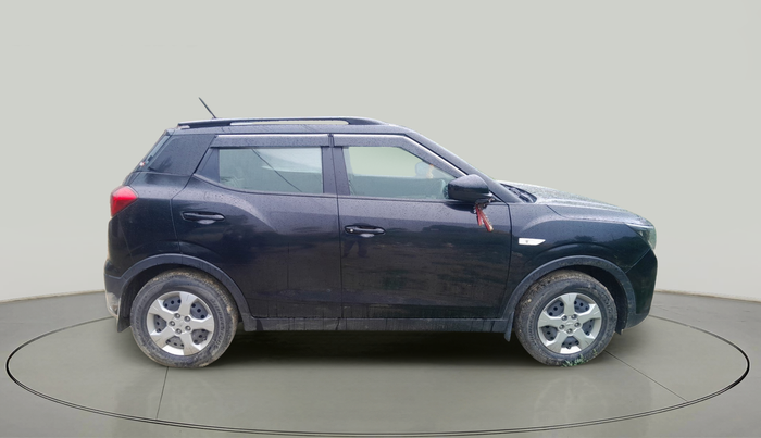 2022 Mahindra XUV300 W6 1.2 PETROL, Petrol, Manual, 26,142 km, exterior