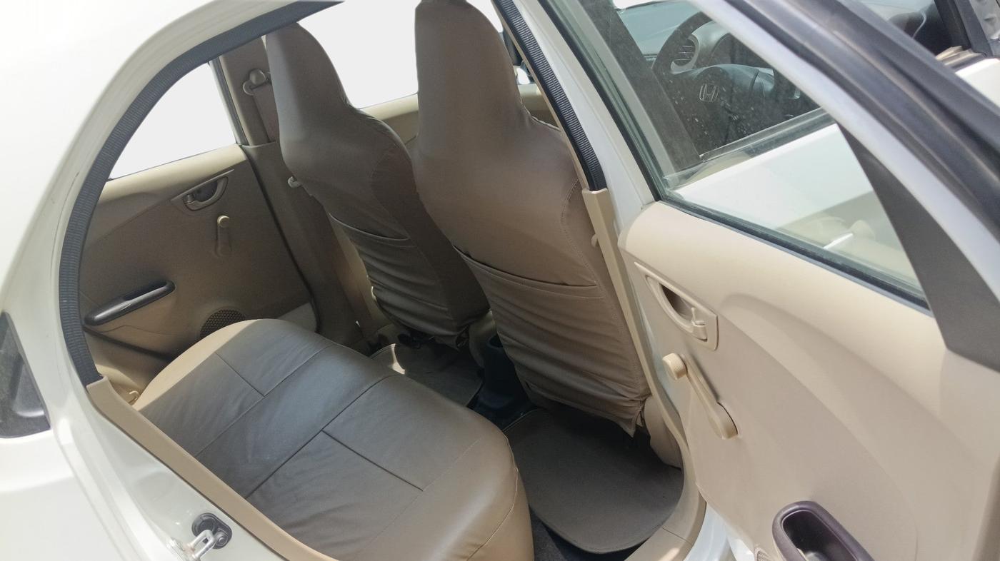 2013 Honda Brio EX MT, Petrol, Manual, 24,939 km, interior