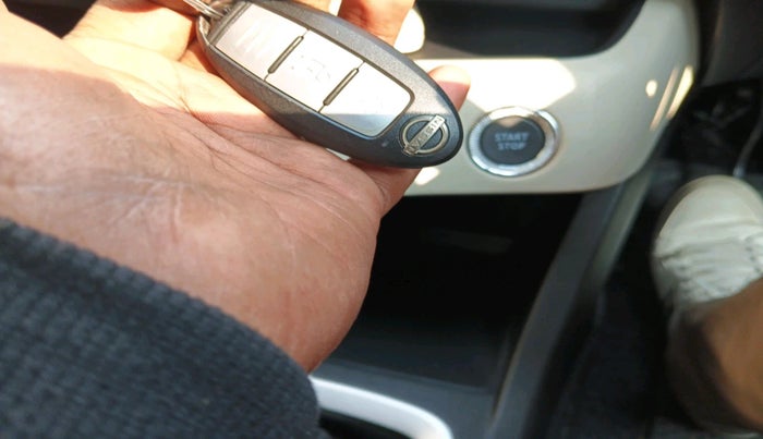 2023 Nissan MAGNITE XV MT, Petrol, Manual, 15,177 km, interior