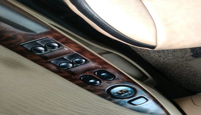 2012 Hyundai Verna FLUIDIC 1.6 CRDI SX, Diesel, Manual, 1,83,542 km, interior