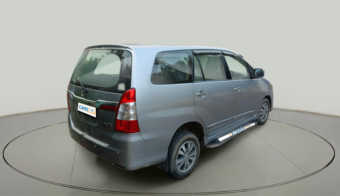 2015 Toyota Innova 2.5 VX 7 STR, Diesel, Manual, 1,71,840 km, exterior