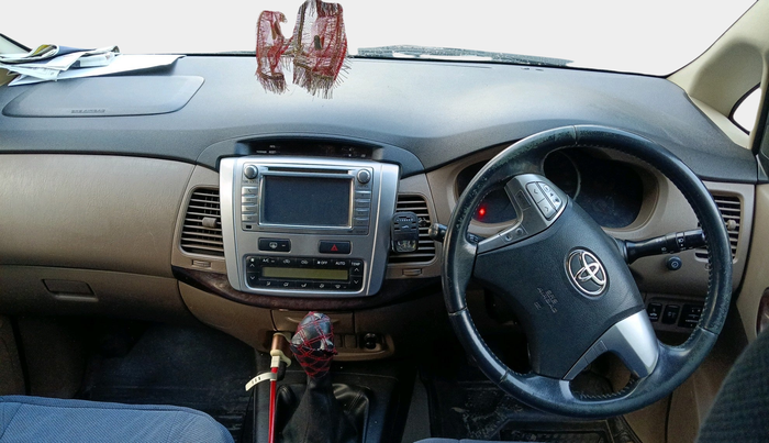 2015 Toyota Innova 2.5 VX 7 STR, Diesel, Manual, 1,71,840 km, interior