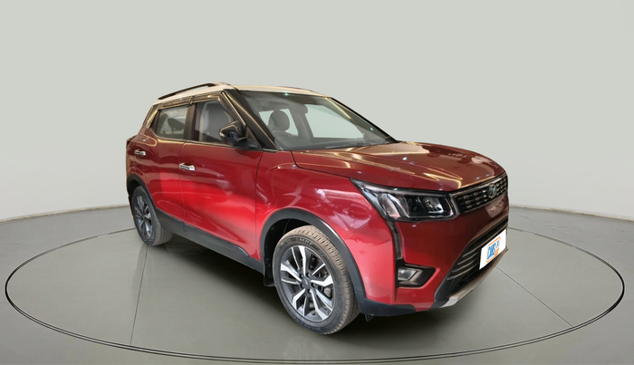 2019 Mahindra XUV300 W8 (O) 1.5 DIESEL, Diesel, Manual, 1,27,023 km, exterior