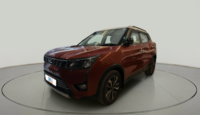 2019 Mahindra XUV300 W8 (O) 1.5 DIESEL, Diesel, Manual, 1,27,023 km, exterior