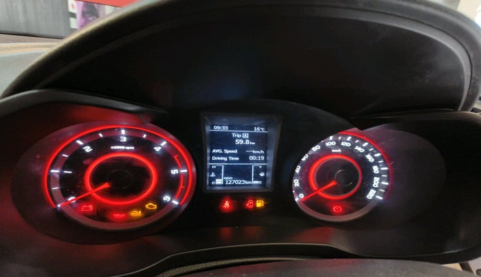 2019 Mahindra XUV300 W8 (O) 1.5 DIESEL, Diesel, Manual, 1,27,023 km, interior