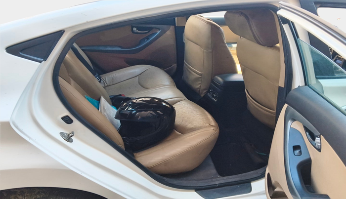2014 Hyundai New Elantra 1.6 SX MT DIESEL, Diesel, Manual, 1,99,614 km, interior