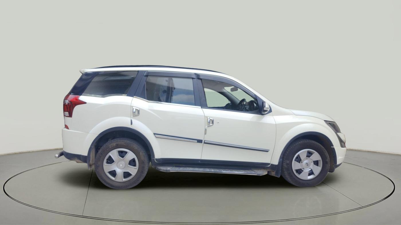 2020 Mahindra XUV500 W7, Diesel, Manual, 94,723 km, exterior