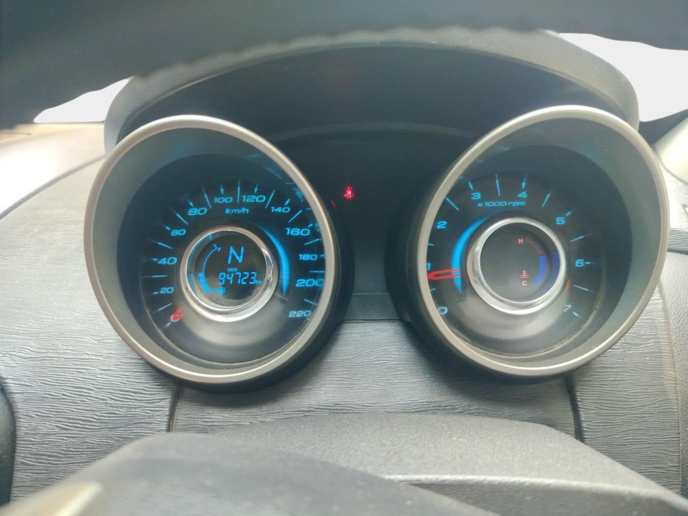 2020 Mahindra XUV500 W7, Diesel, Manual, 94,723 km, interior