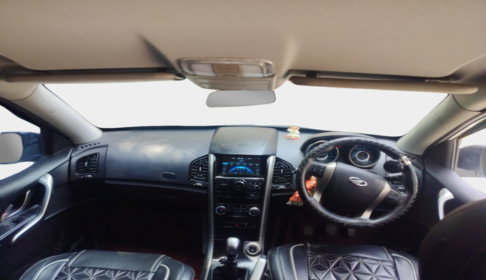 2020 Mahindra XUV500 W7, Diesel, Manual, 94,723 km, interior