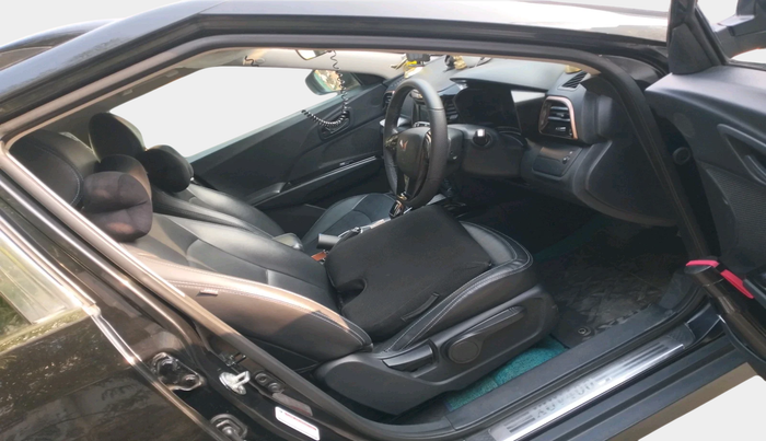 2023 Mahindra XUV400 EL 7.2 KW, Electric, Automatic, 67,603 km, interior