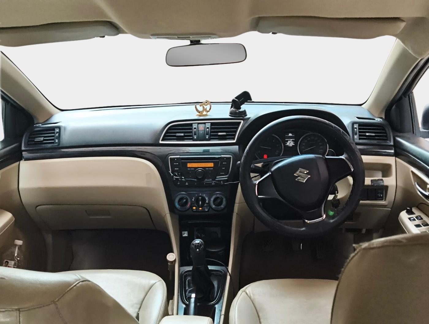 2015 Maruti Ciaz VDI SHVS, Diesel, Manual, 1,32,000 km, interior