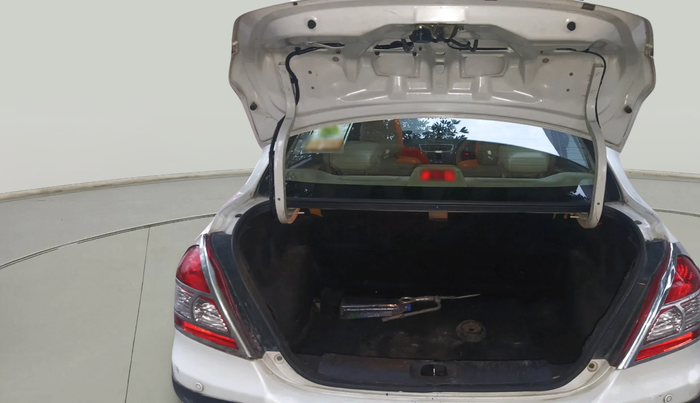 2015 Maruti Swift Dzire ZXI, Petrol, Manual, 1,38,344 km, exterior